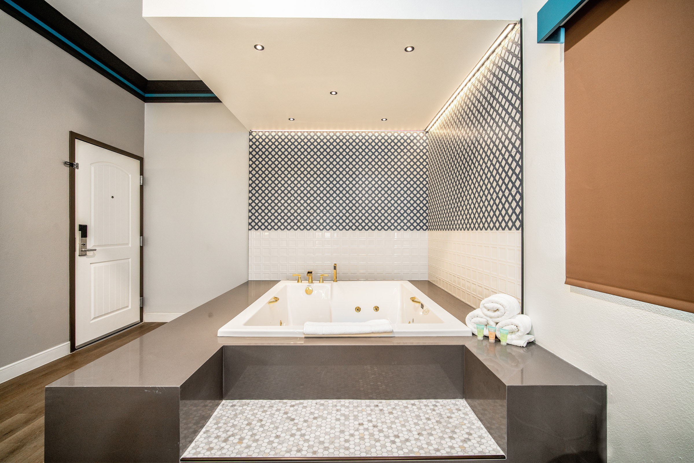 Amenities & Services Aspire Inn Studios & Spa Bellflower CA Hotel